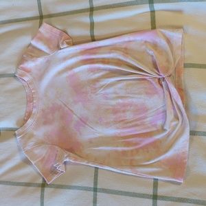 Girls 5Tpink and white tie-dye t-shirt.